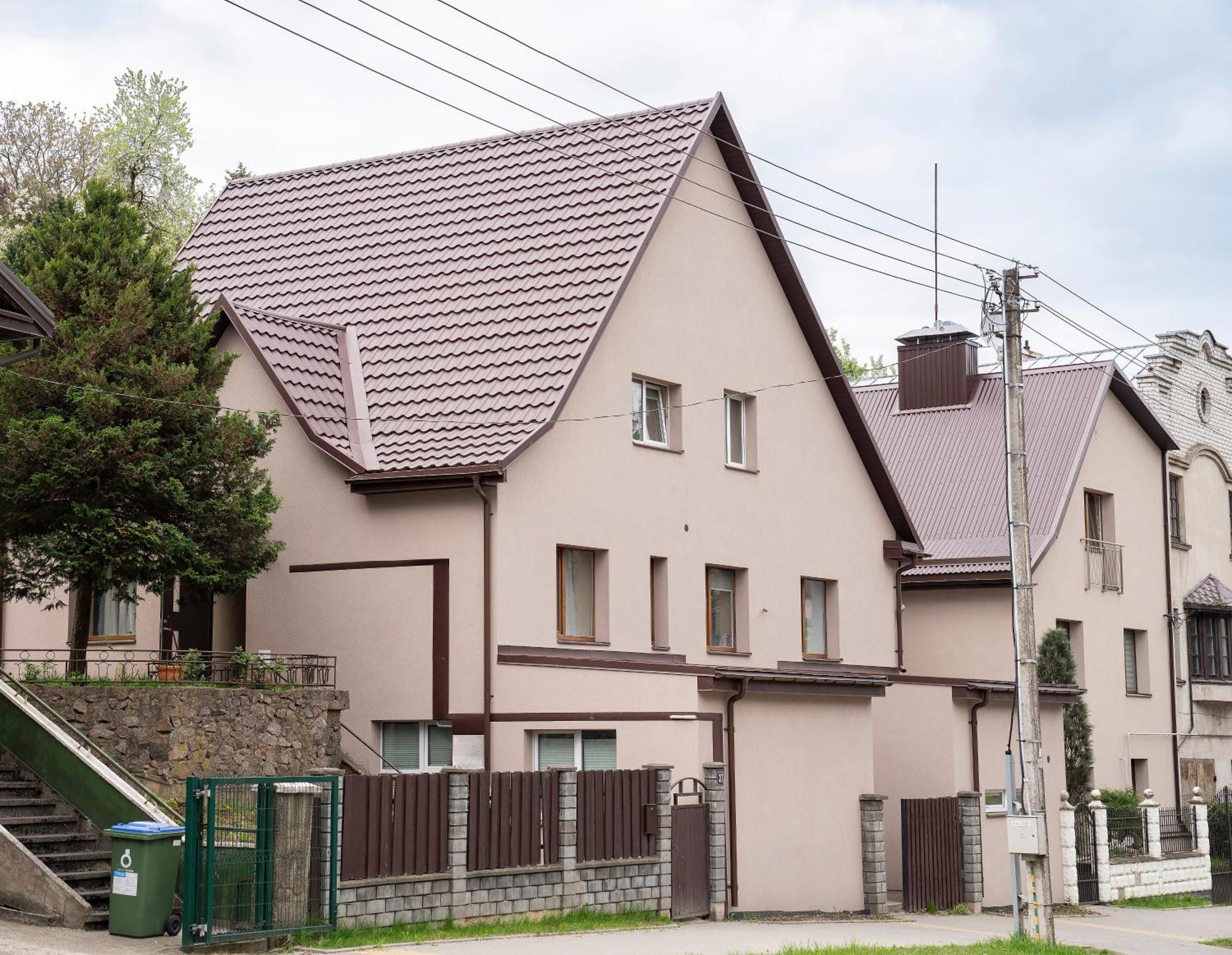 Huoneisto In Garage With Free Parking